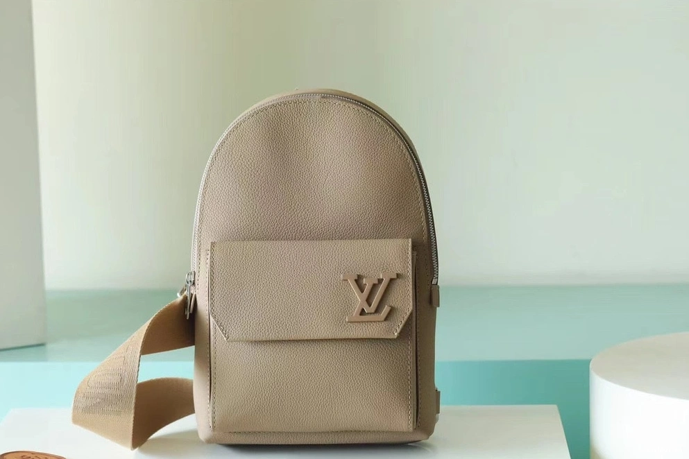 WIS Pilot VUITTON Slingbag LOUIS 0721